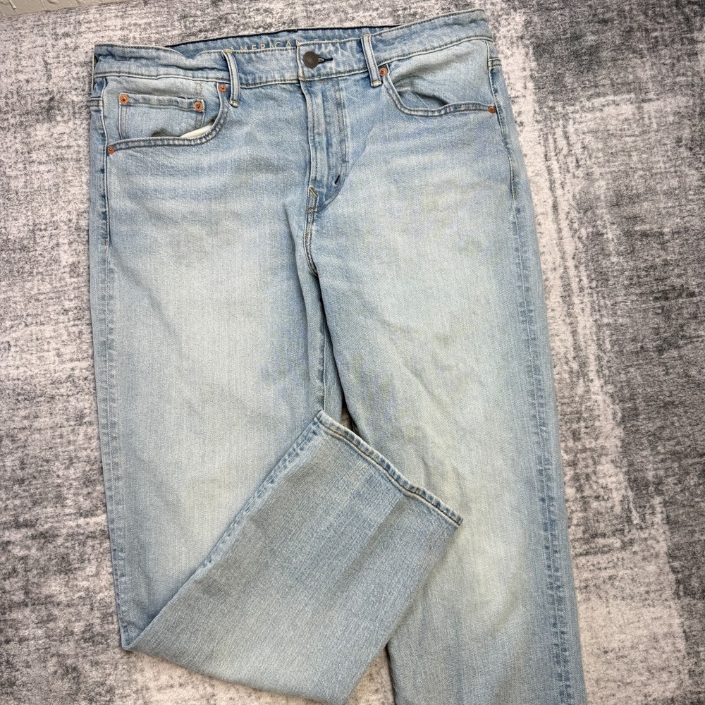 American Eagle Jeans Mens 36x30 Light Wash Blue‎ Relaxed Straight Summer Preppy